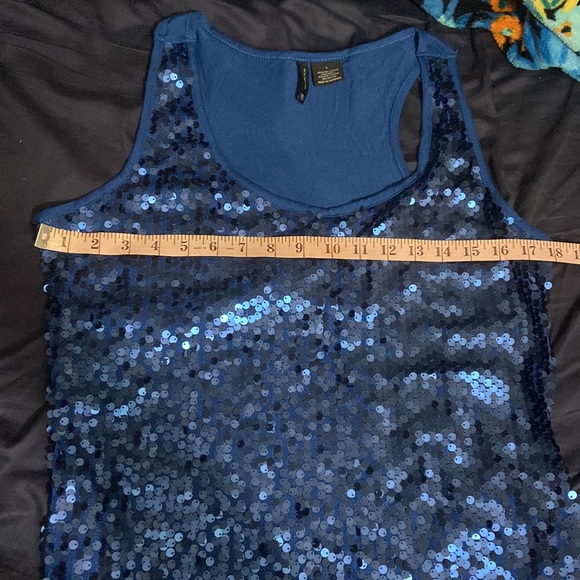 Vintage y2k Blue Sequin Tank Top - Picture 4 of 4